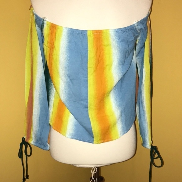 BCBGeneration faded stripe balloon sleeve top - Picture 6 of 7